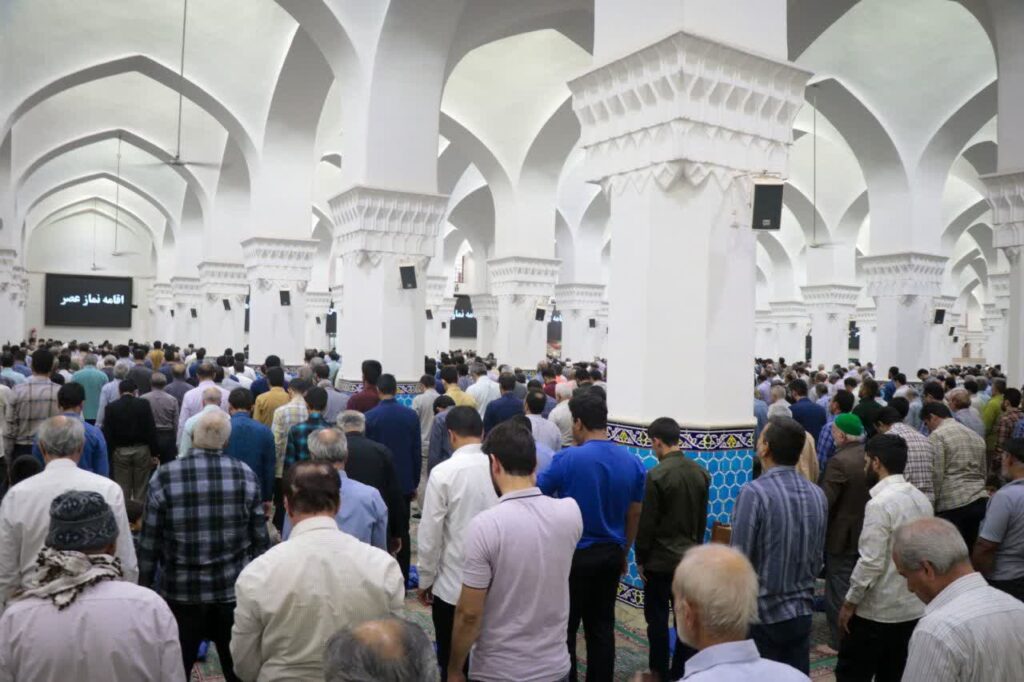جلوه هایی از نماز جمعه یزد 25 مهر