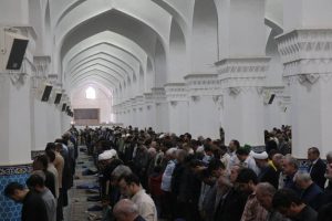 تصاویر نماز جمعه یزد 16 آبان 1404