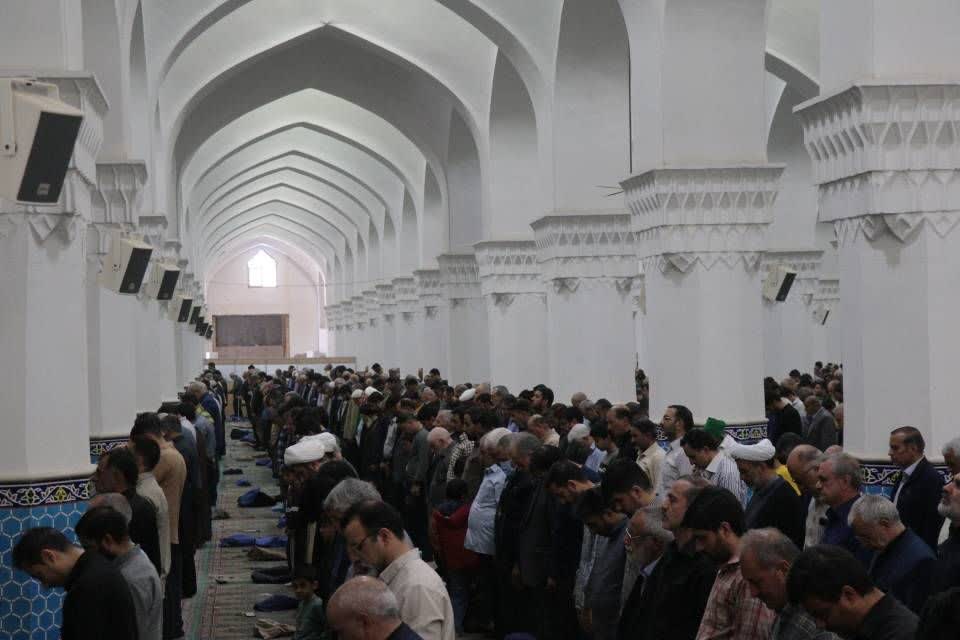 تصاویر نماز جمعه یزد 16 آبان 1404